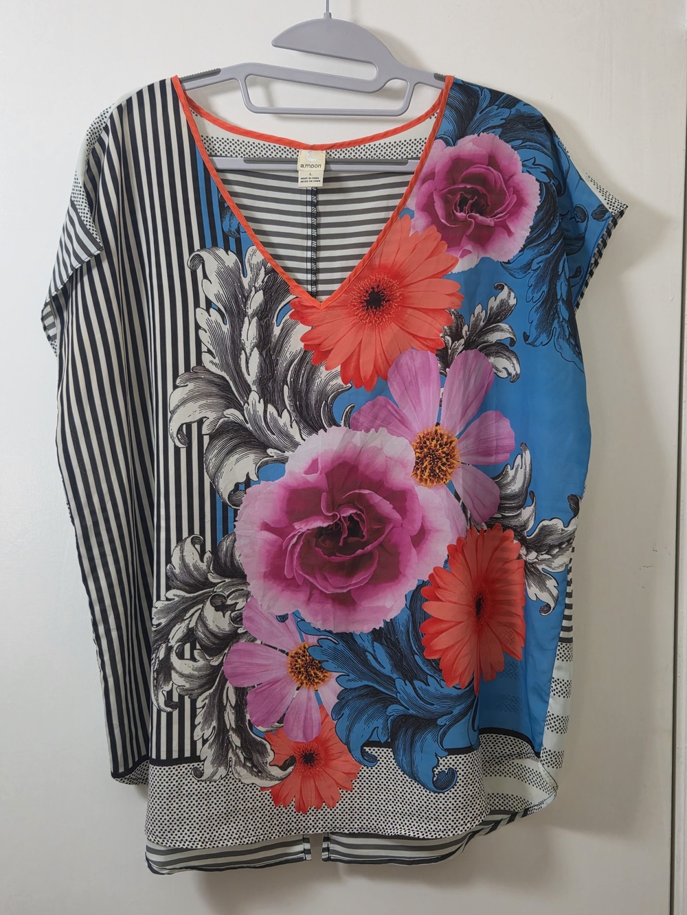 Floral V-Neck Tunic Top in Blue, Pink & Red